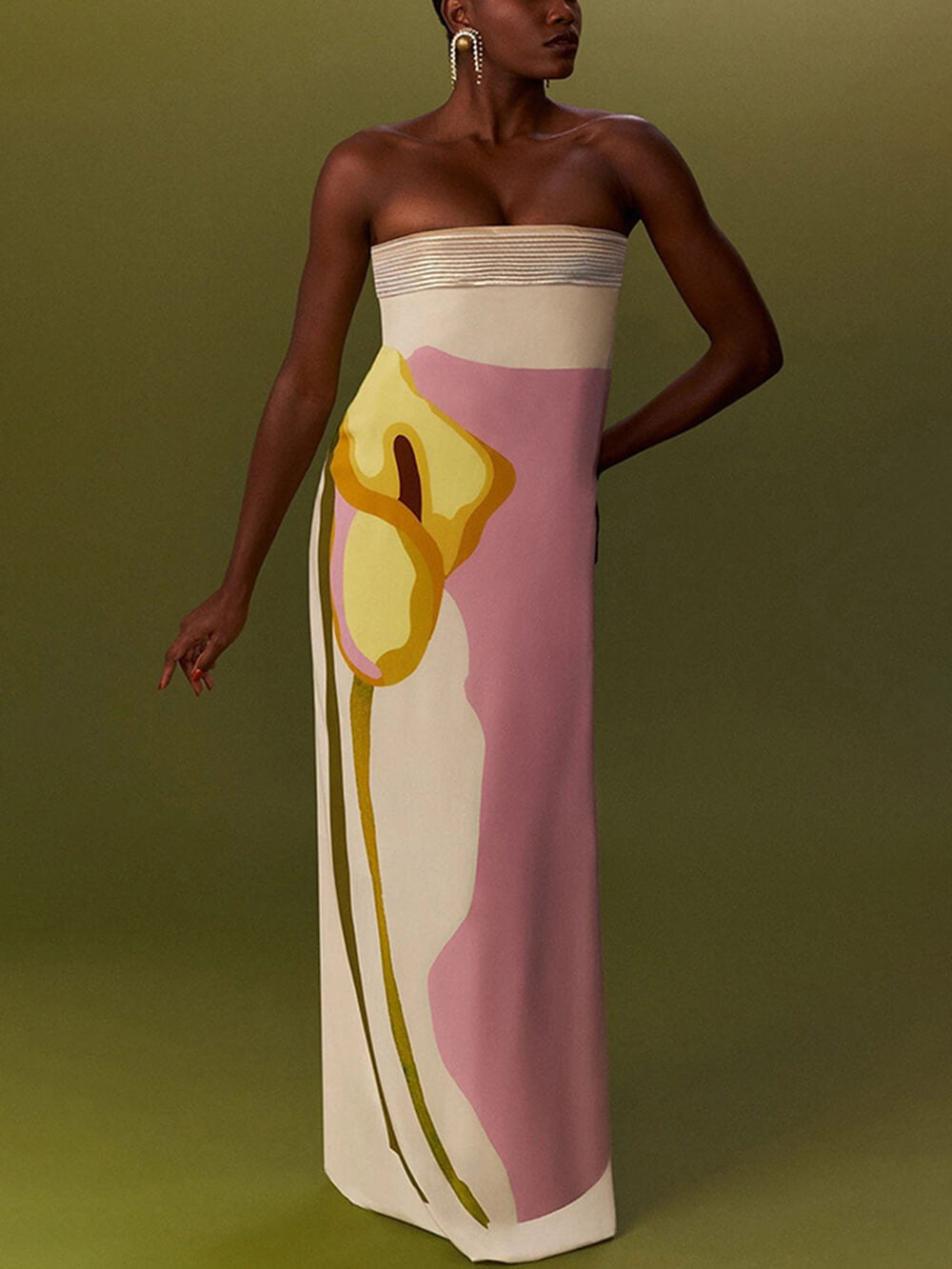 Sommerliches, sexy, bodenlanges Maxikleid mit Brustumschlag und Aufdruck
