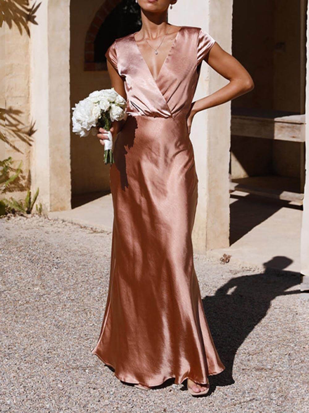 Robe de soirée en satin de couleur unie avec col en V et queue de poisson, printemps/été