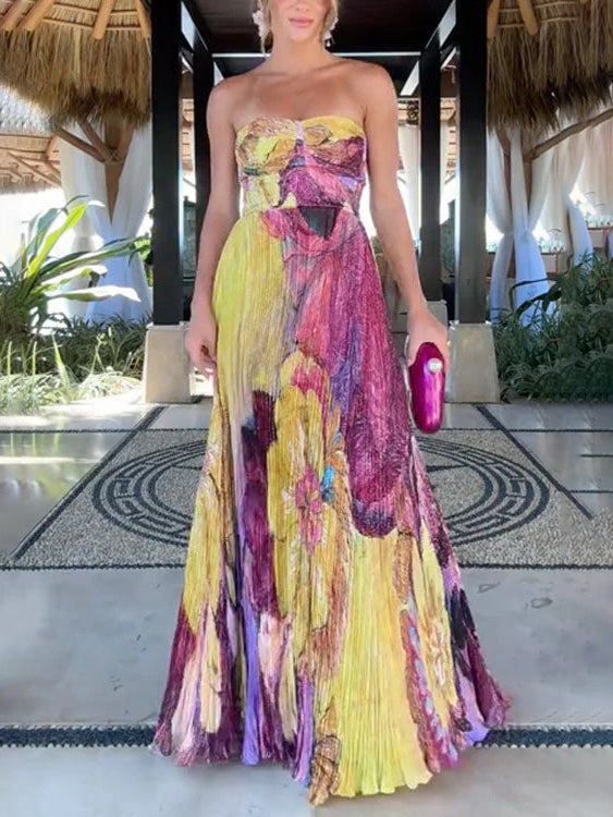 Plissiertes Maxikleid mit handbemaltem Blumendruck im Vintage-Stil