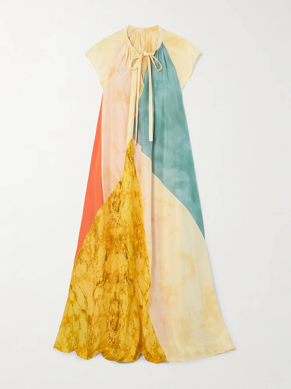 Einzigartiges Maxikleid aus Satin mit Patchwork-Print und Bindekragen