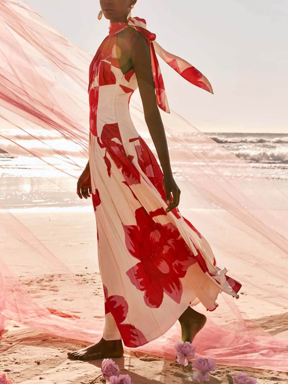 Elegantes, bedrucktes, rückenfreies Maxikleid aus Satin mit Rüschen