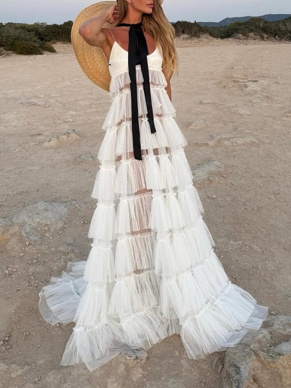 Elegantes gerüschtes A-Linien-Maxikleid aus Netzstoff