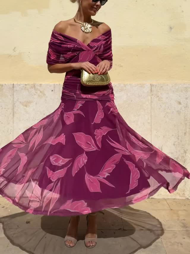 Elegantes schulterfreies Maxikleid mit gerüschtem Blattdruck