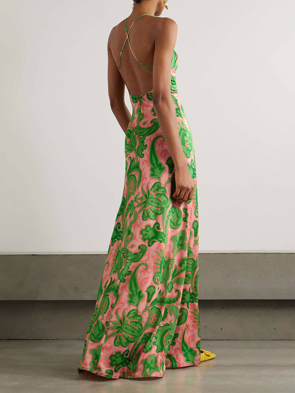 Wunderschönes Maxikleid aus Satin mit Cut-Outs und Print