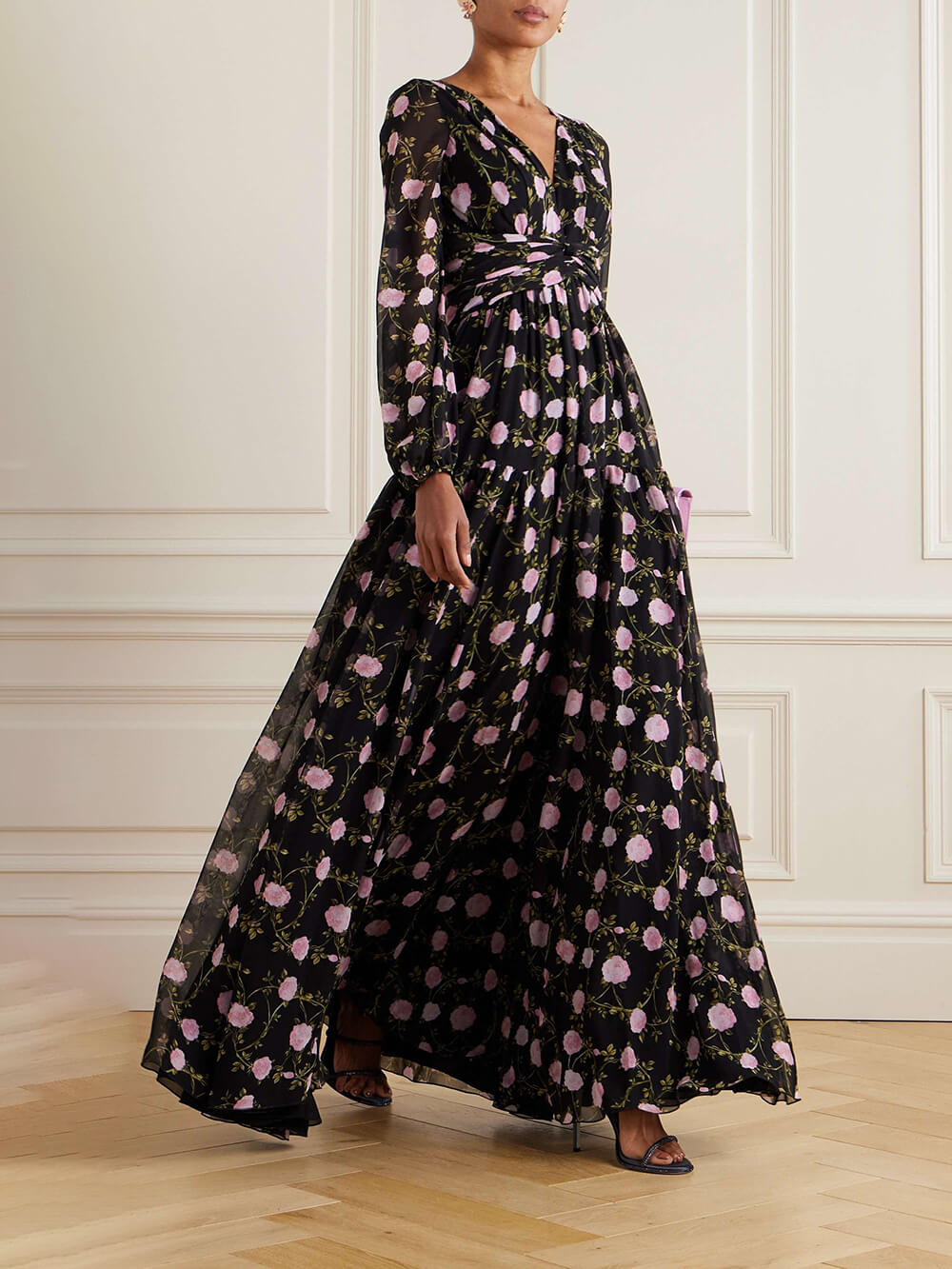 Robe longue en mousseline de soie à imprimé floral plissé et romantique