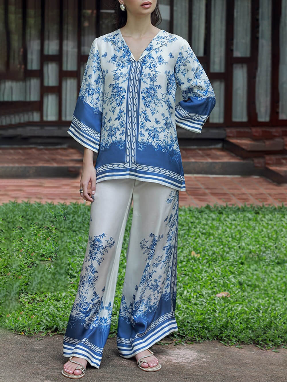 Classic Floral Print Patchwork Collared Loose Shirt