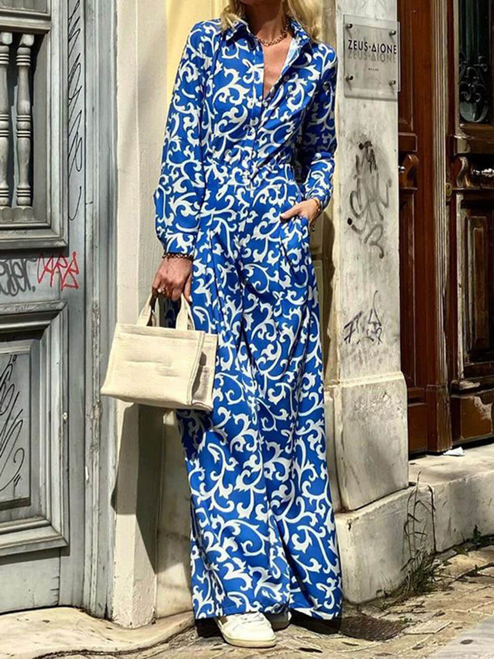 Robe mi-longue à imprimé tendance et taille à revers