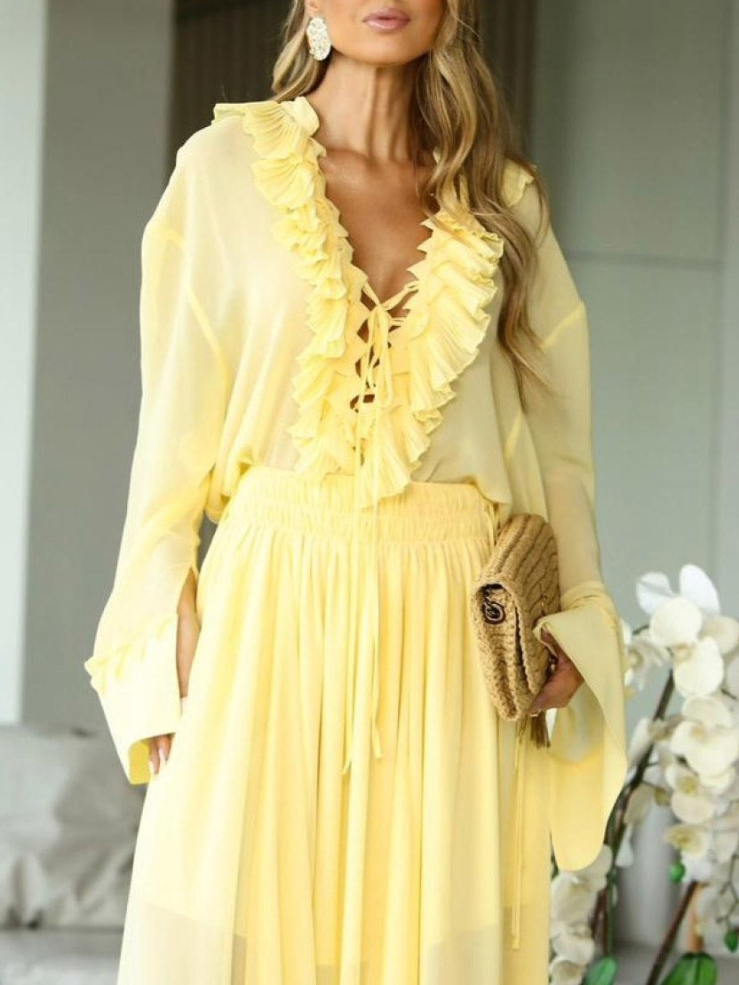 Elegante Chiffonbluse mit Rüschen und V-Ausschnitt