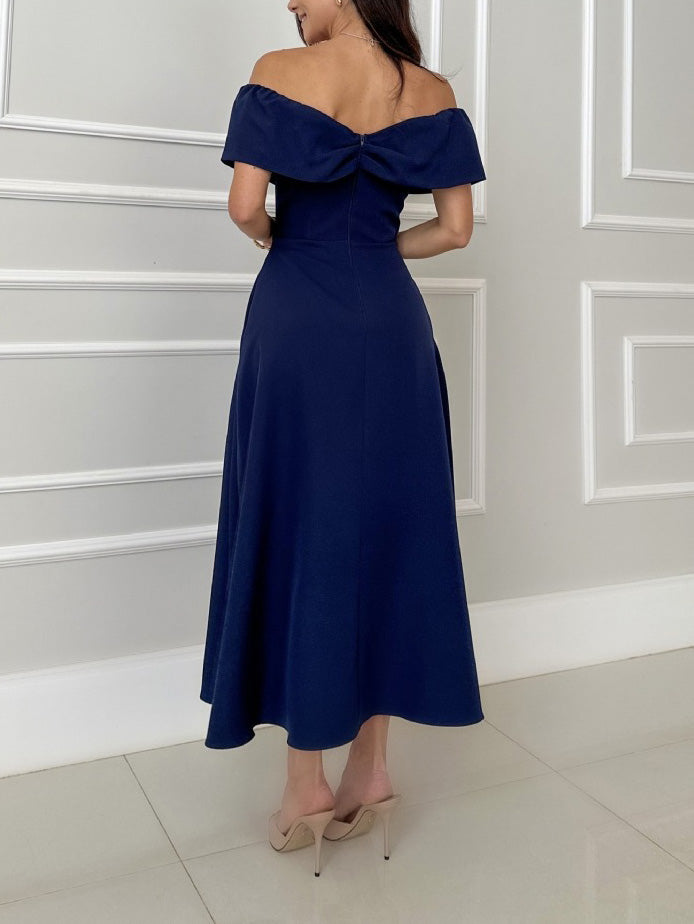 Robe mi-longue élégante à une épaule avec nœud papillon