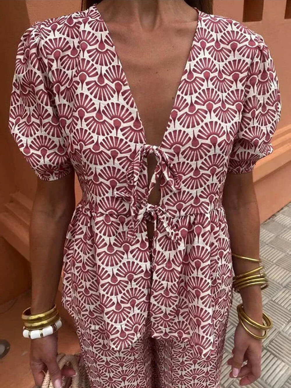 Haut décontracté à col en V et lacets à imprimé floral