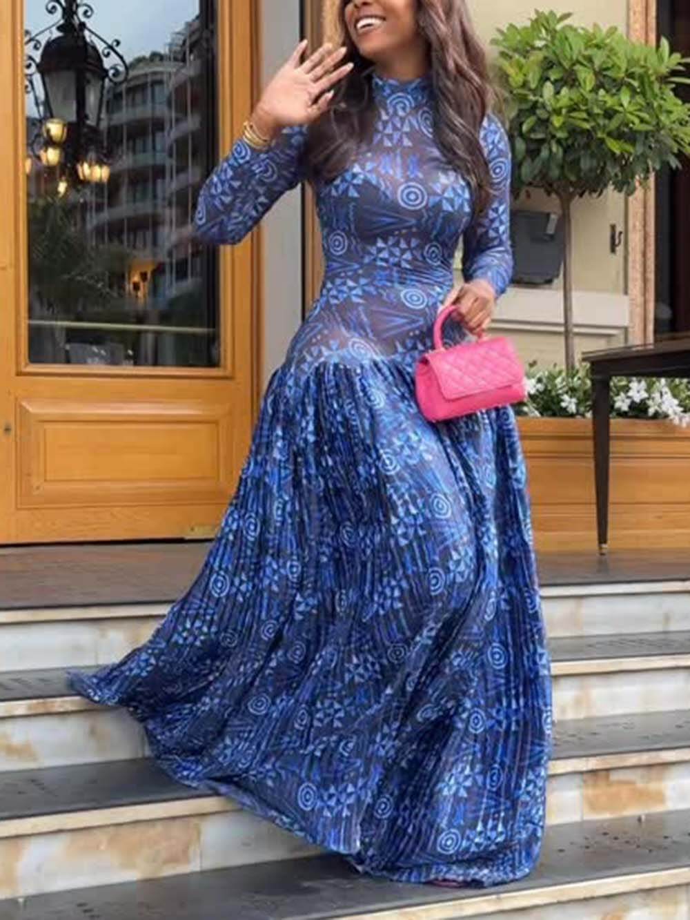 Robe longue extensible unique à empiècements froncés en maille