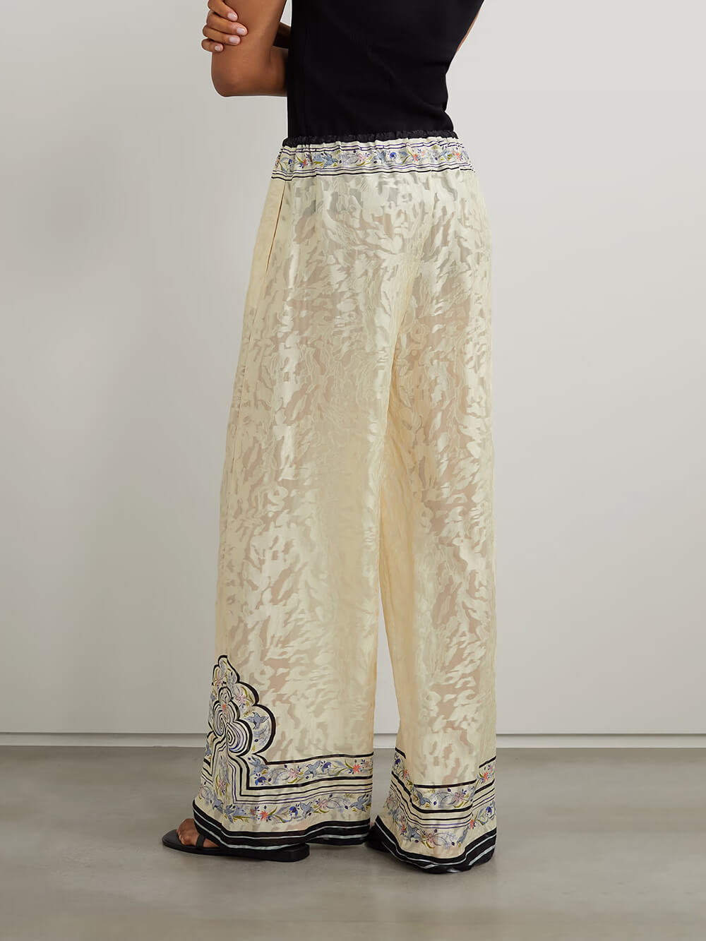 Satinhose mit weitem Bein und Schnürung und elastischer Taille mit einzigartigem Druck