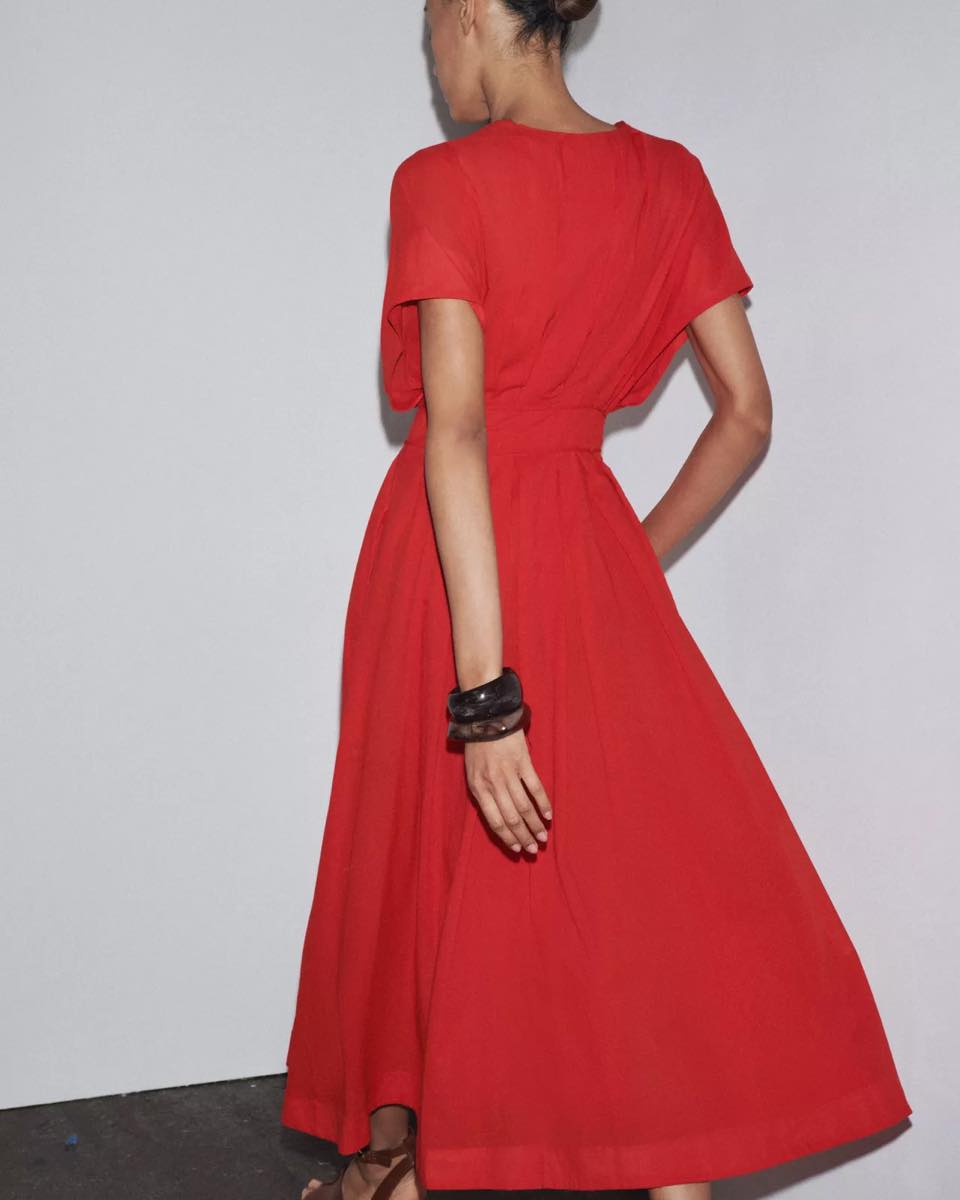 Robe midi plissée élégante à col en V et cordon de serrage