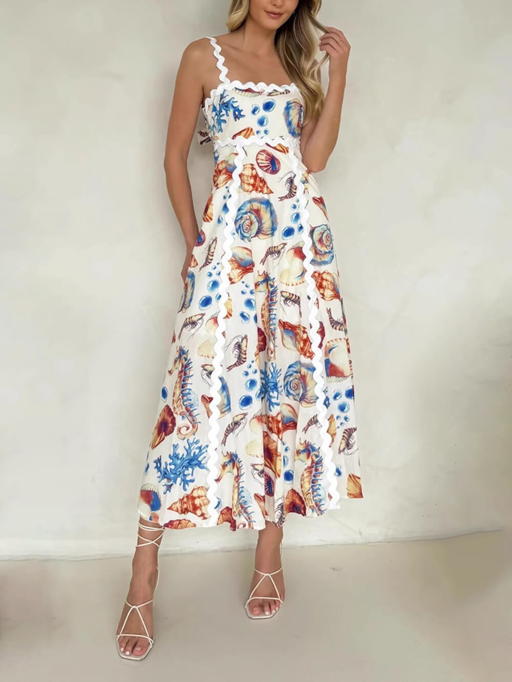 Robe longue décontractée à bretelles imprimées et patchwork pour les vacances