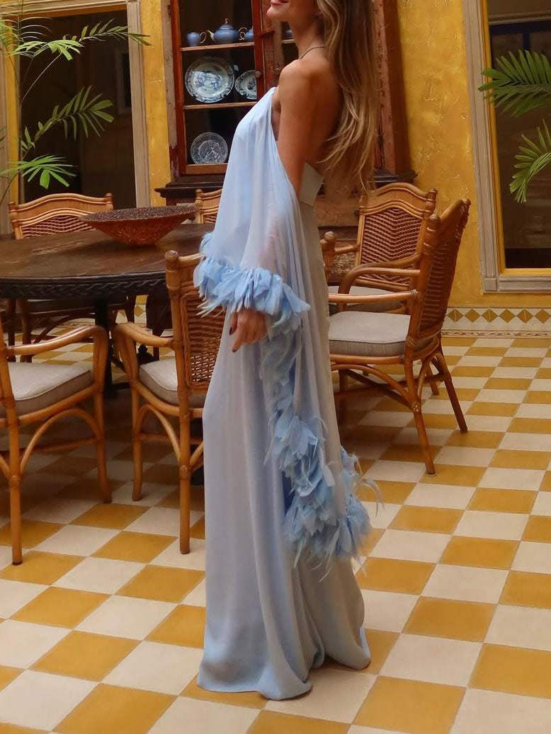 Elegantes schulterfreies Cape-Chiffon-Maxikleid