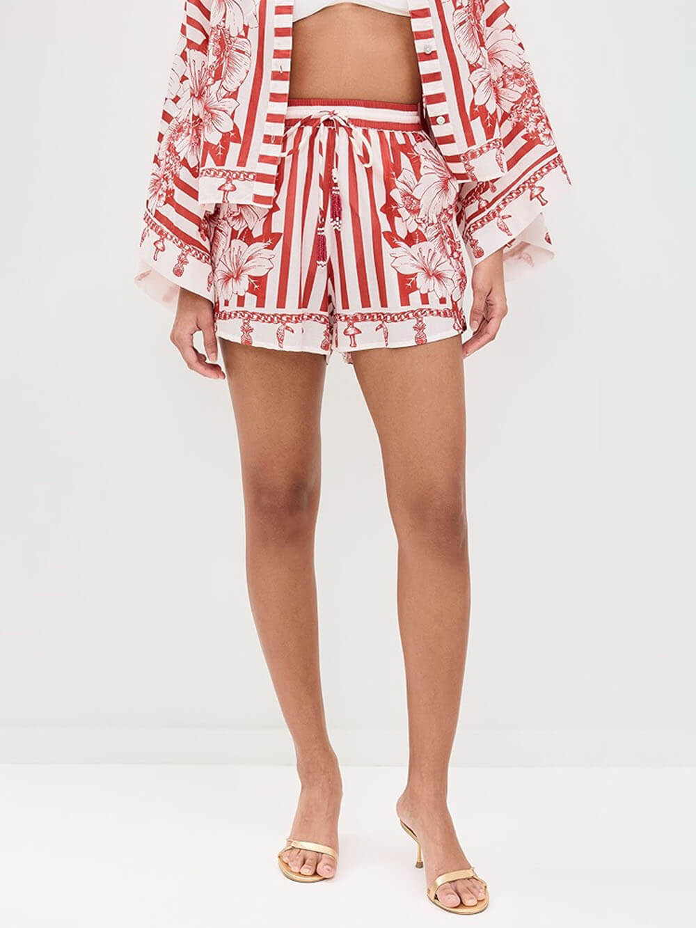 Ensemble chemise à manches larges et short à poches à taille élastique à imprimé floral unique
