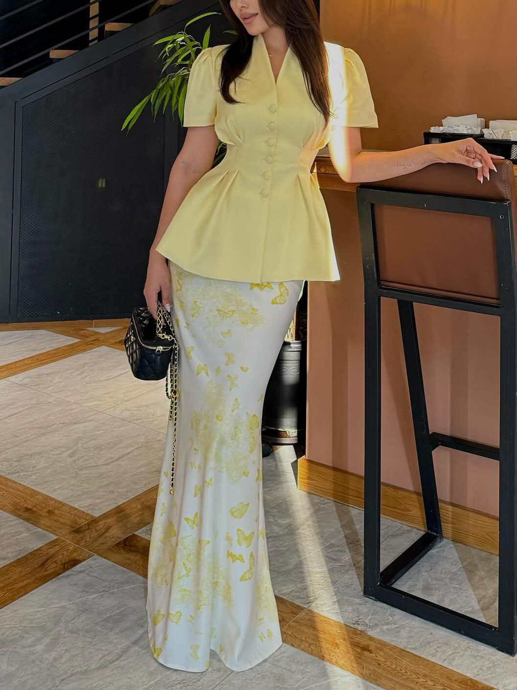 Elegantes V-Ausschnitt Tailliertes Puffärmel Shirt