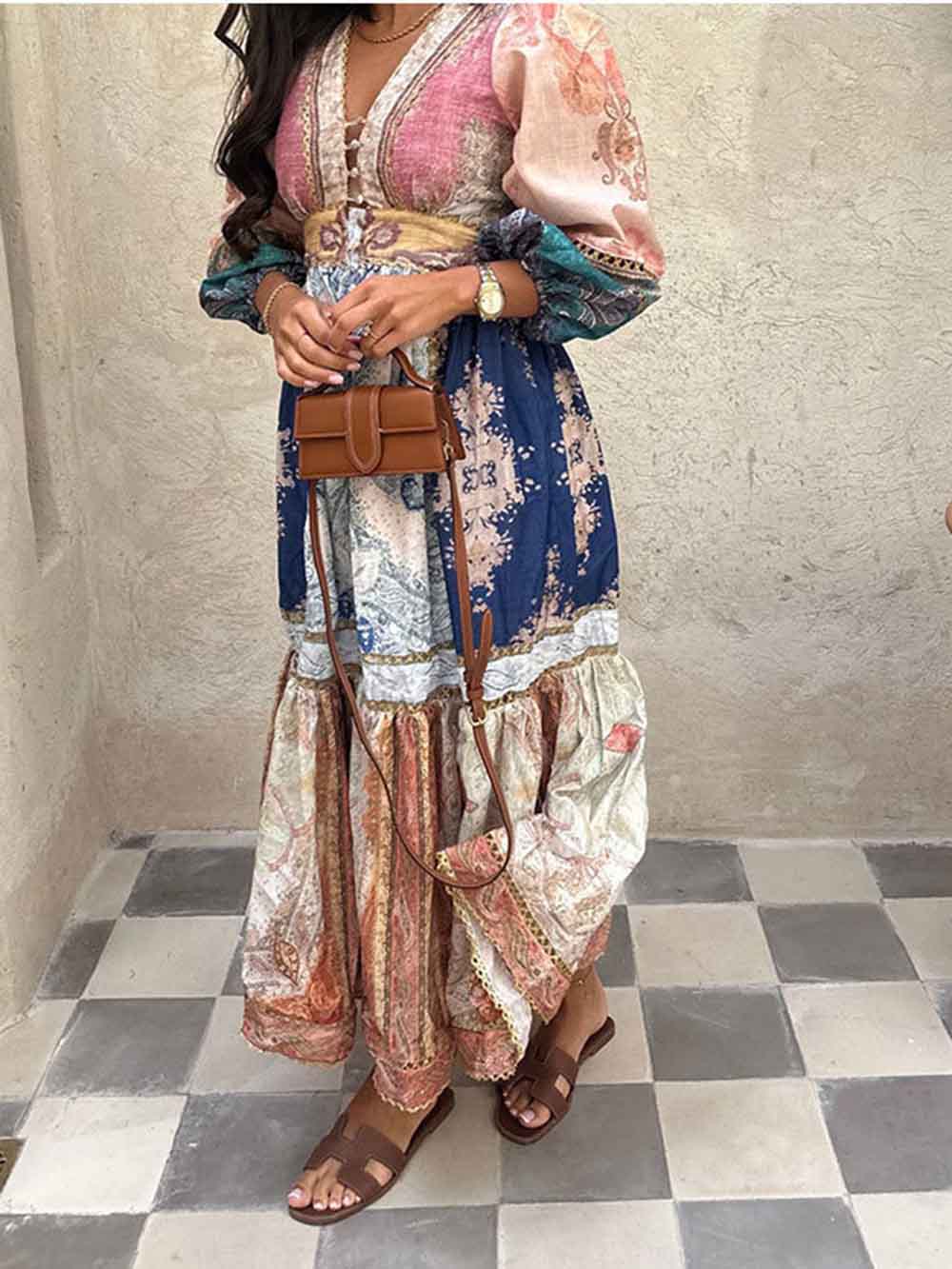 Robe longue de vacances à manches bouffantes et imprimé rétro de style ethnique