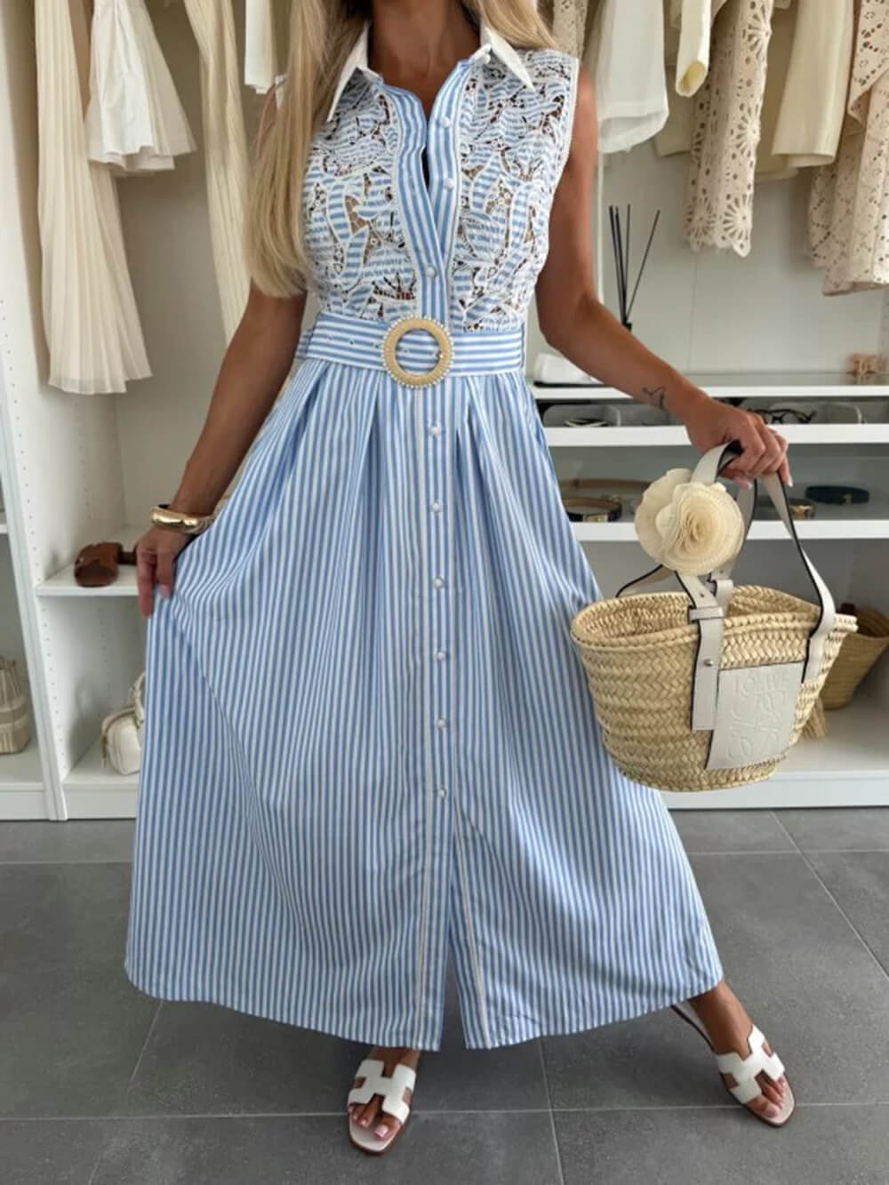 Robe longue boutonnée à imprimé rayé et bordure en dentelle rétro