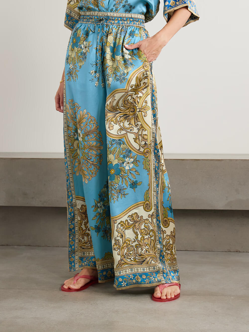 Chemise boutonnée ample en satin à imprimé floral, décontractée et unique