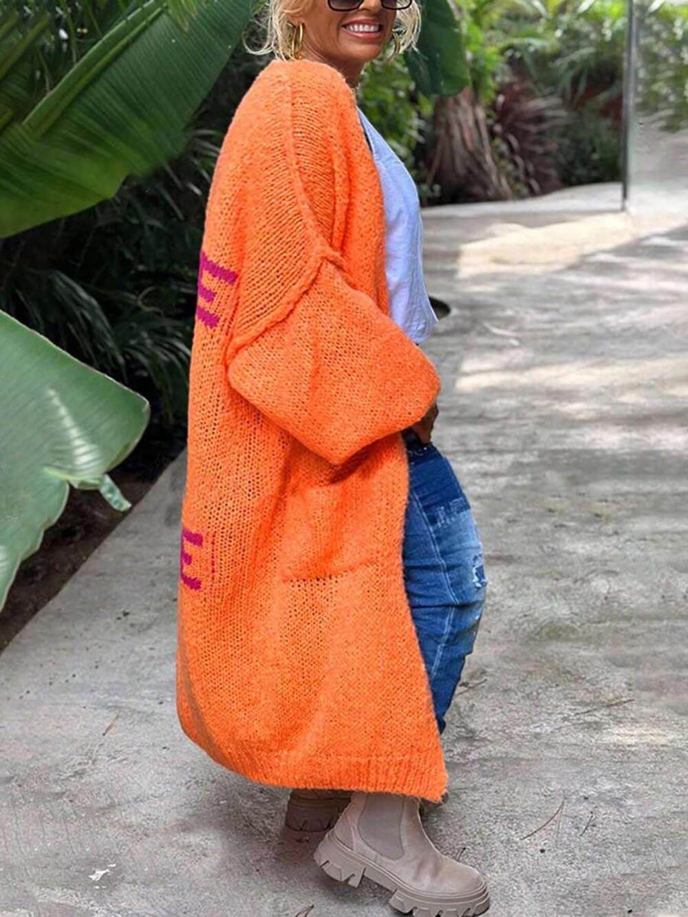 Lässiger Strickcardigan mit großer Tasche und Herzmuster