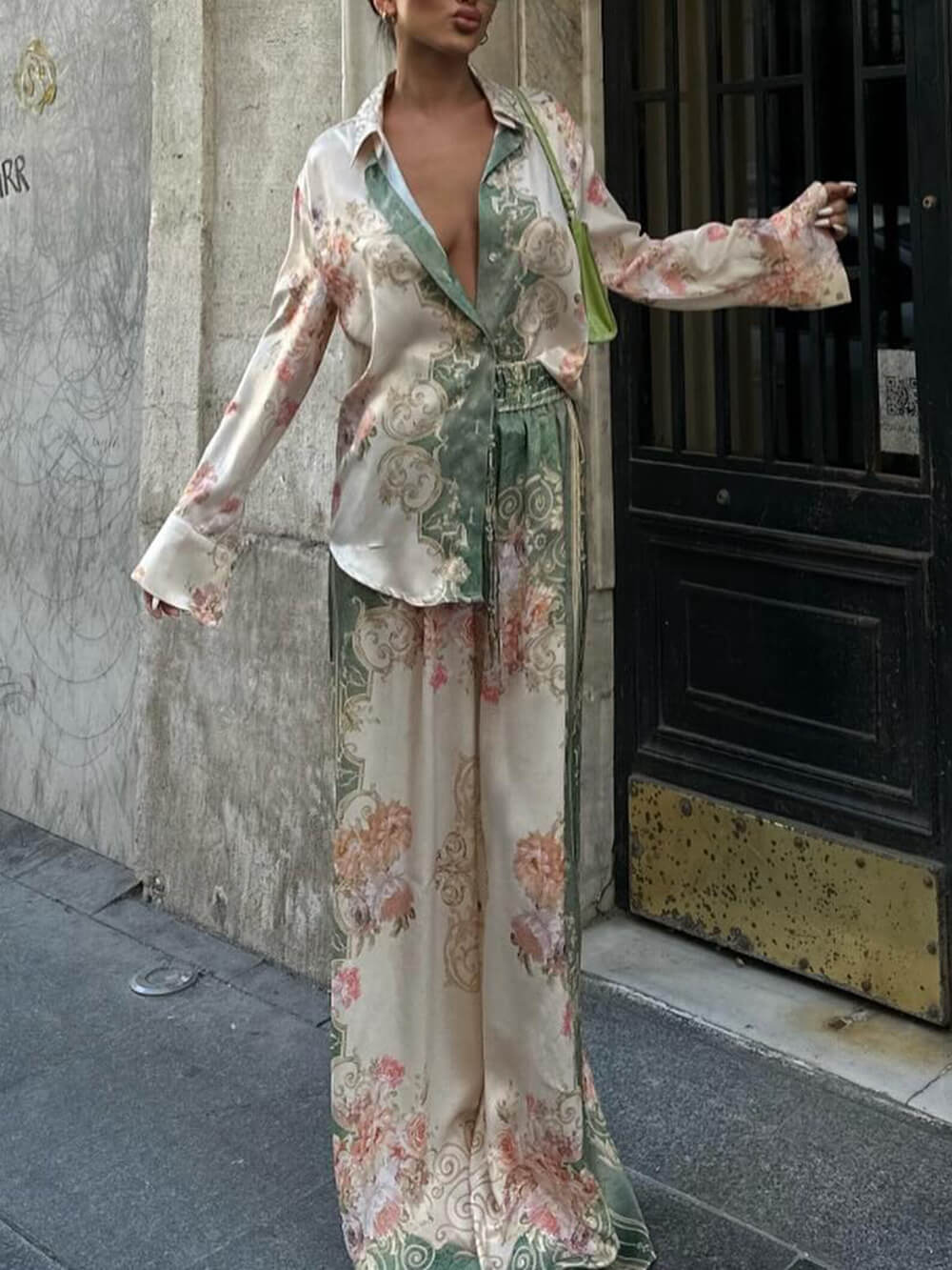Chemise ample à imprimé floral unique et surdimensionnée