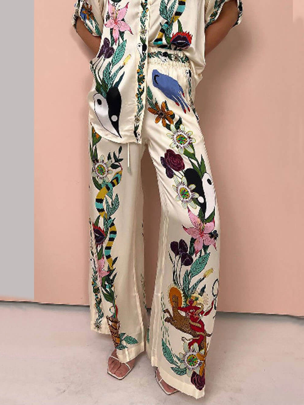 Satinhose mit einzigartigem Druck, elastischer Taille und weitem Bein und Taschen