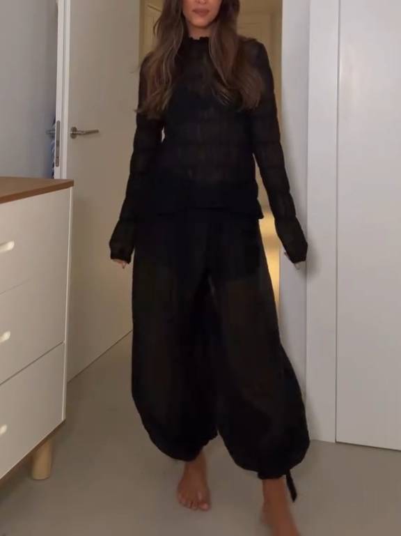 Ensemble chemise plissée à manches longues et pantalon style vacances