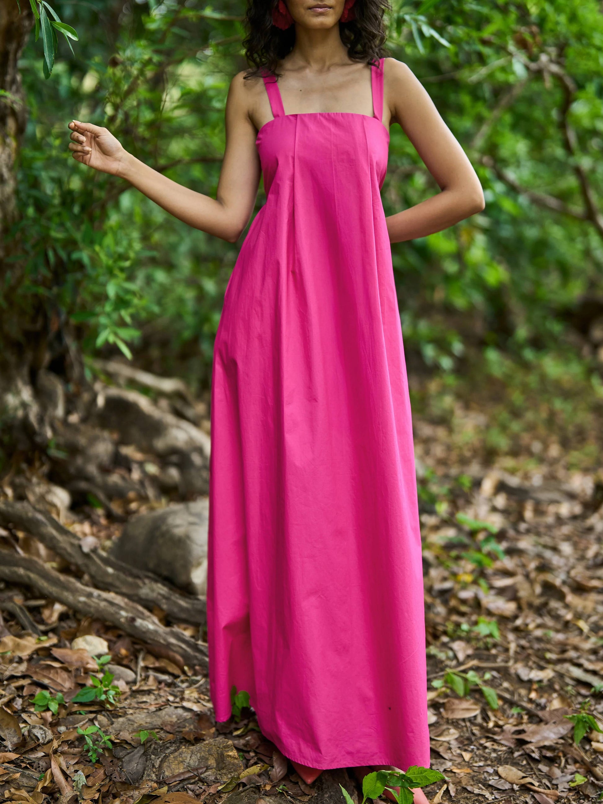 Robe dos nu à bretelles style vacances
