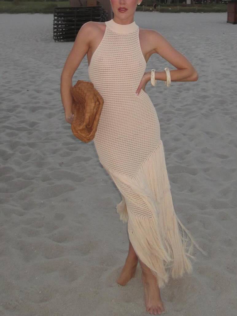 Gestricktes Kleid mit Quastensaum