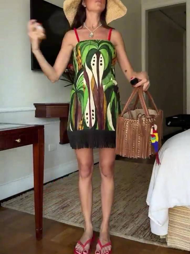 Einzigartiges bedrucktes Sling-Kleid mit Quasten