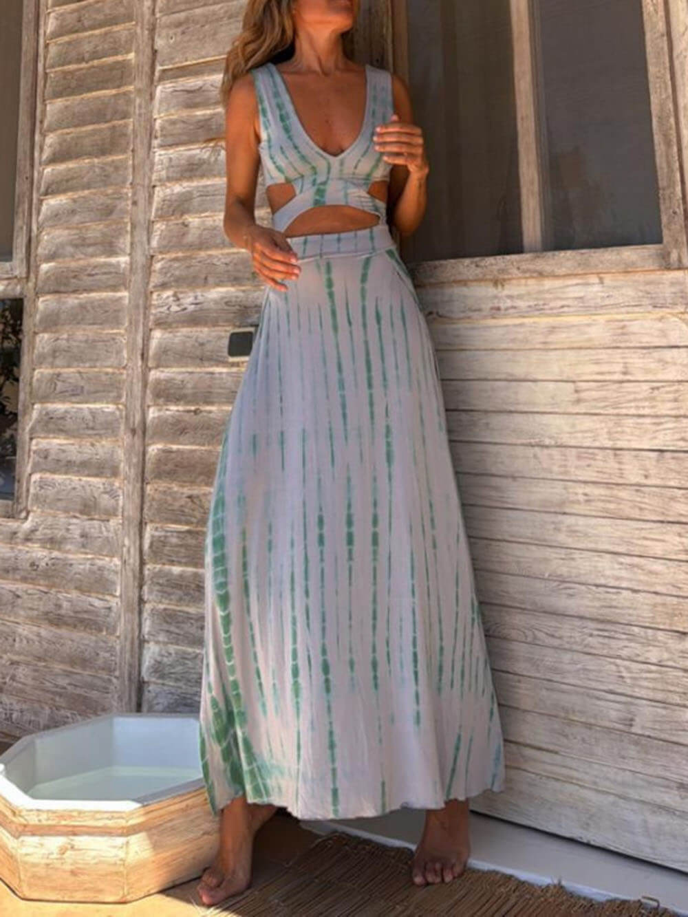 Einzigartiges Maxikleid mit Batikmuster und hohlem Schlitz