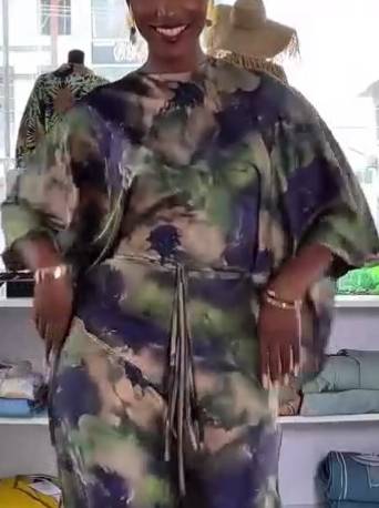 Anzughemd mit bedrucktem Schnürhemd und Hose mit weitem Bein