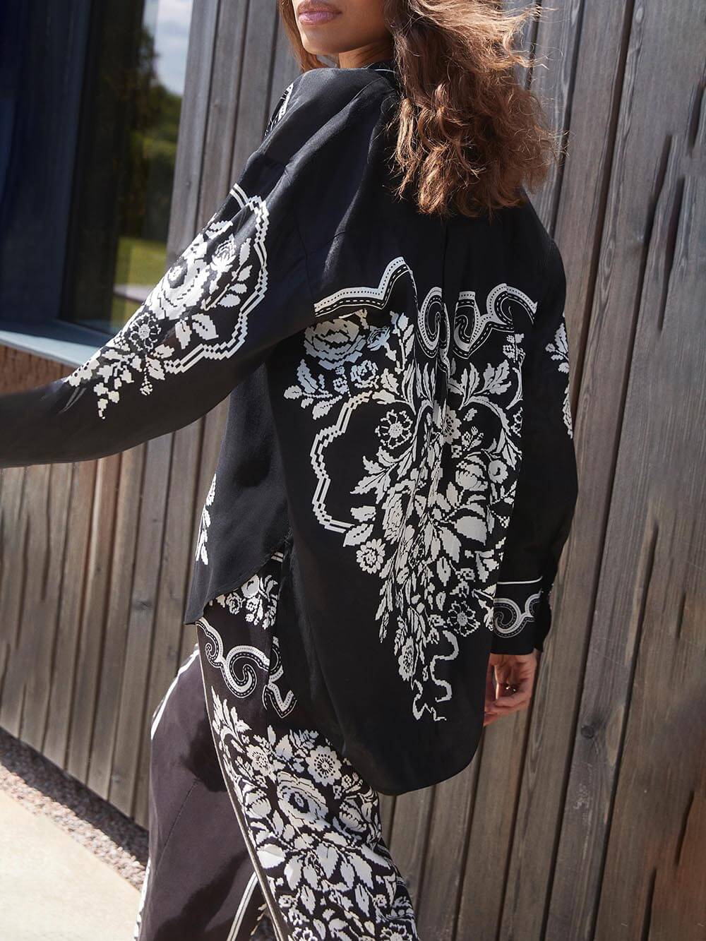 Einzigartige Hose mit weitem Bein und elastischer Tasche im Western-Blumenmuster