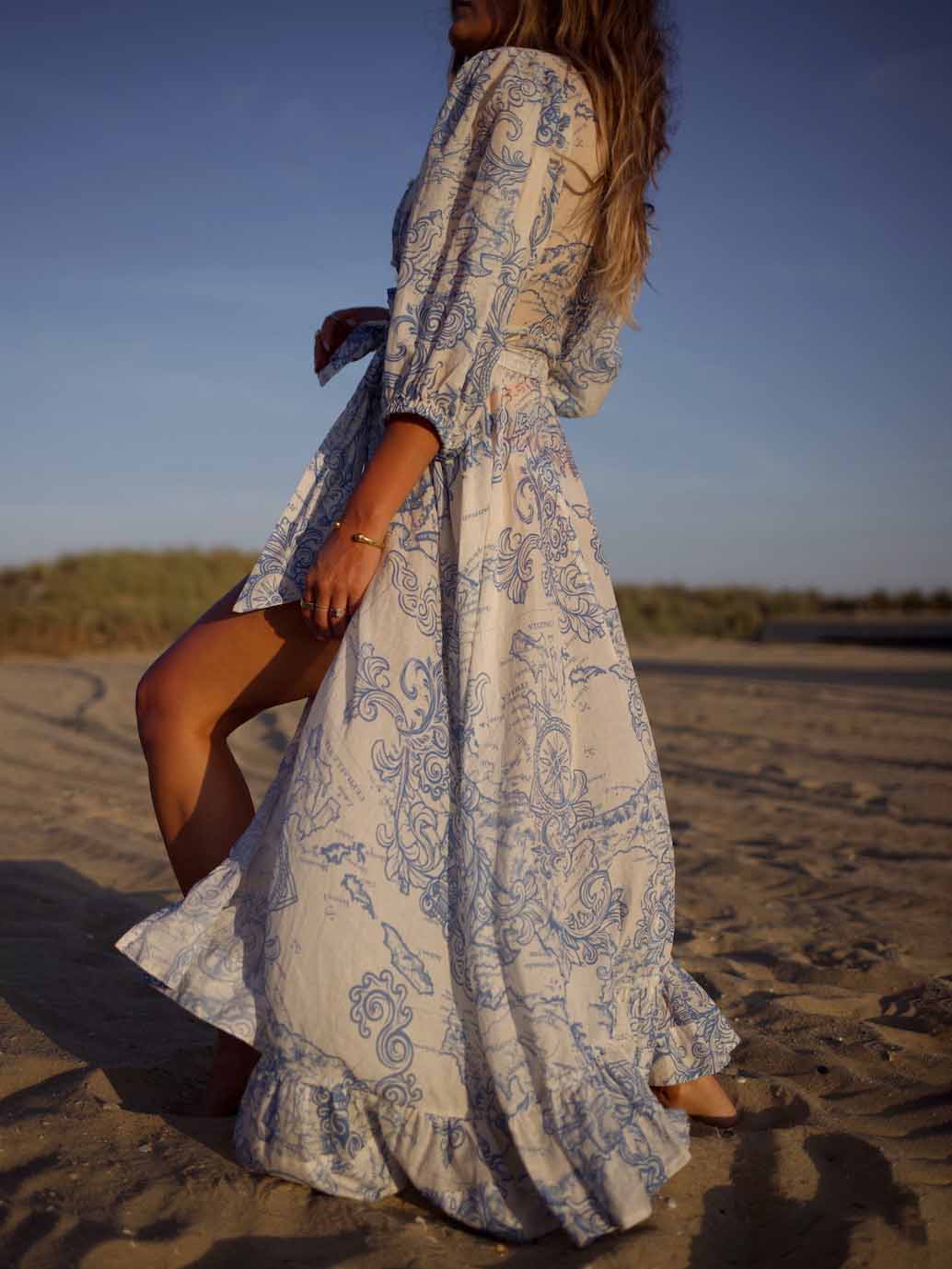 Robe longue à imprimé floral unique avec ceinture et boutonnage simple