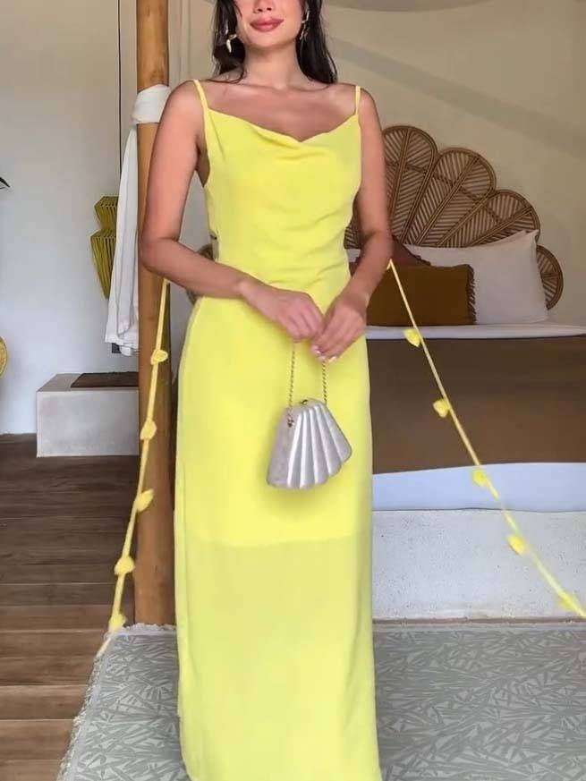 Robe longue dos nu à col pivotant et pompons floraux