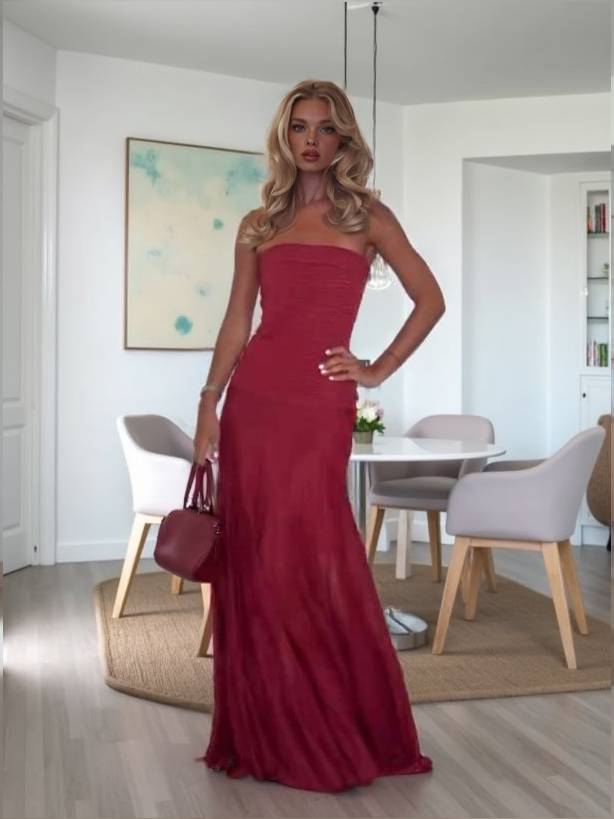Slim-Fit Maxikleid aus Strick mit Tube-Top