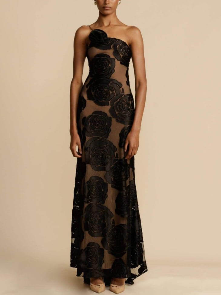 Robe longue à fleurs roses tridimensionnelles brûlées
