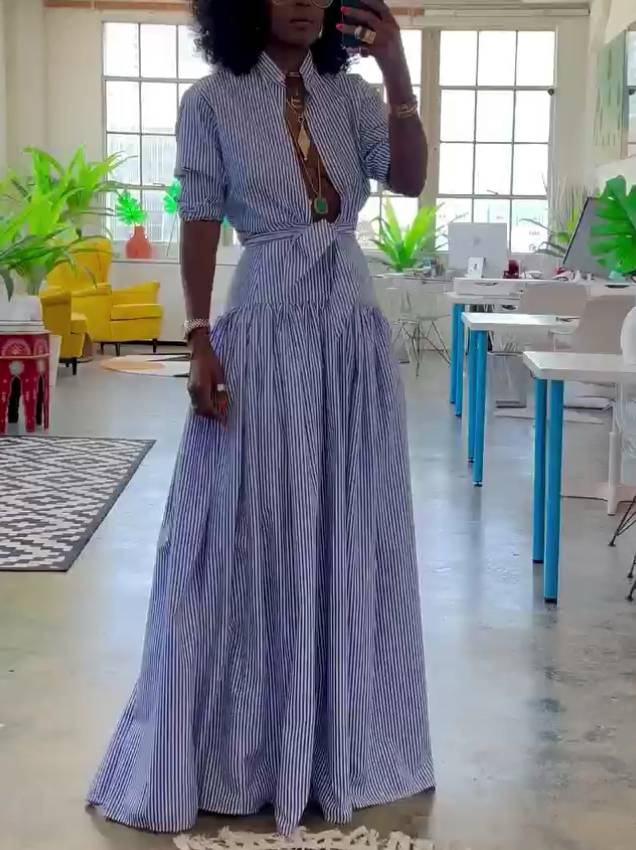 Ensemble chemise et jupe à rayures avec col montant
