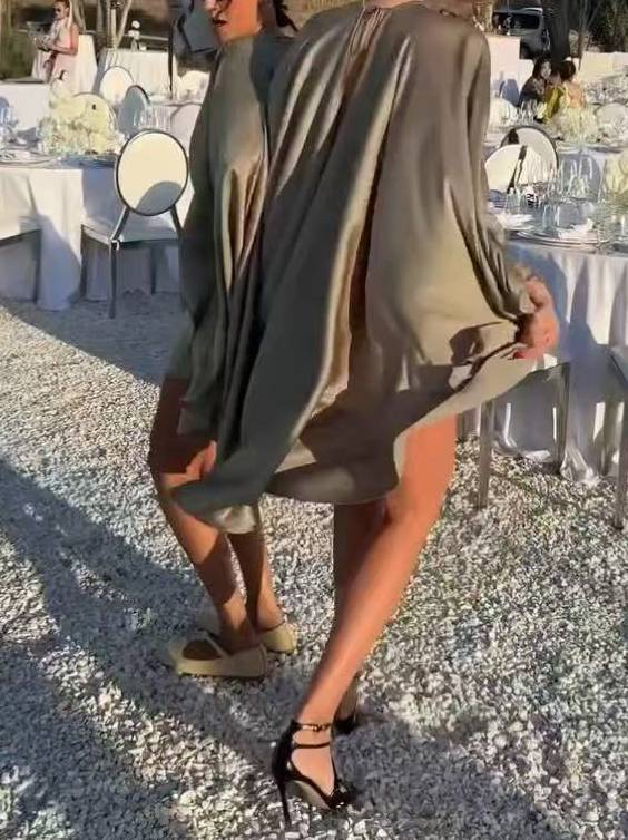 Elegantes Cape-Minikleid