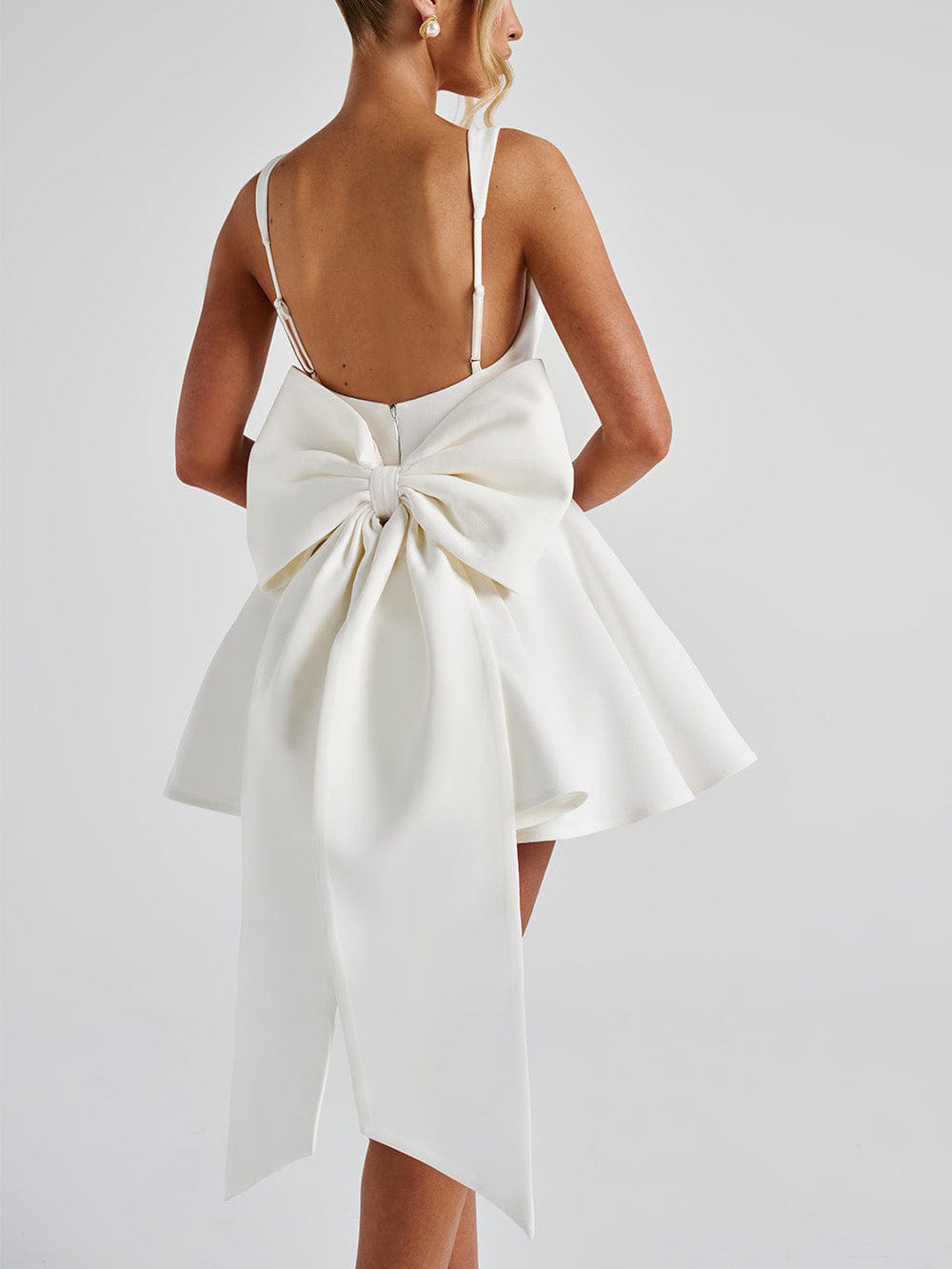 Elegantes A-Linien-Minikleid mit quadratischem Ausschnitt und Schleife