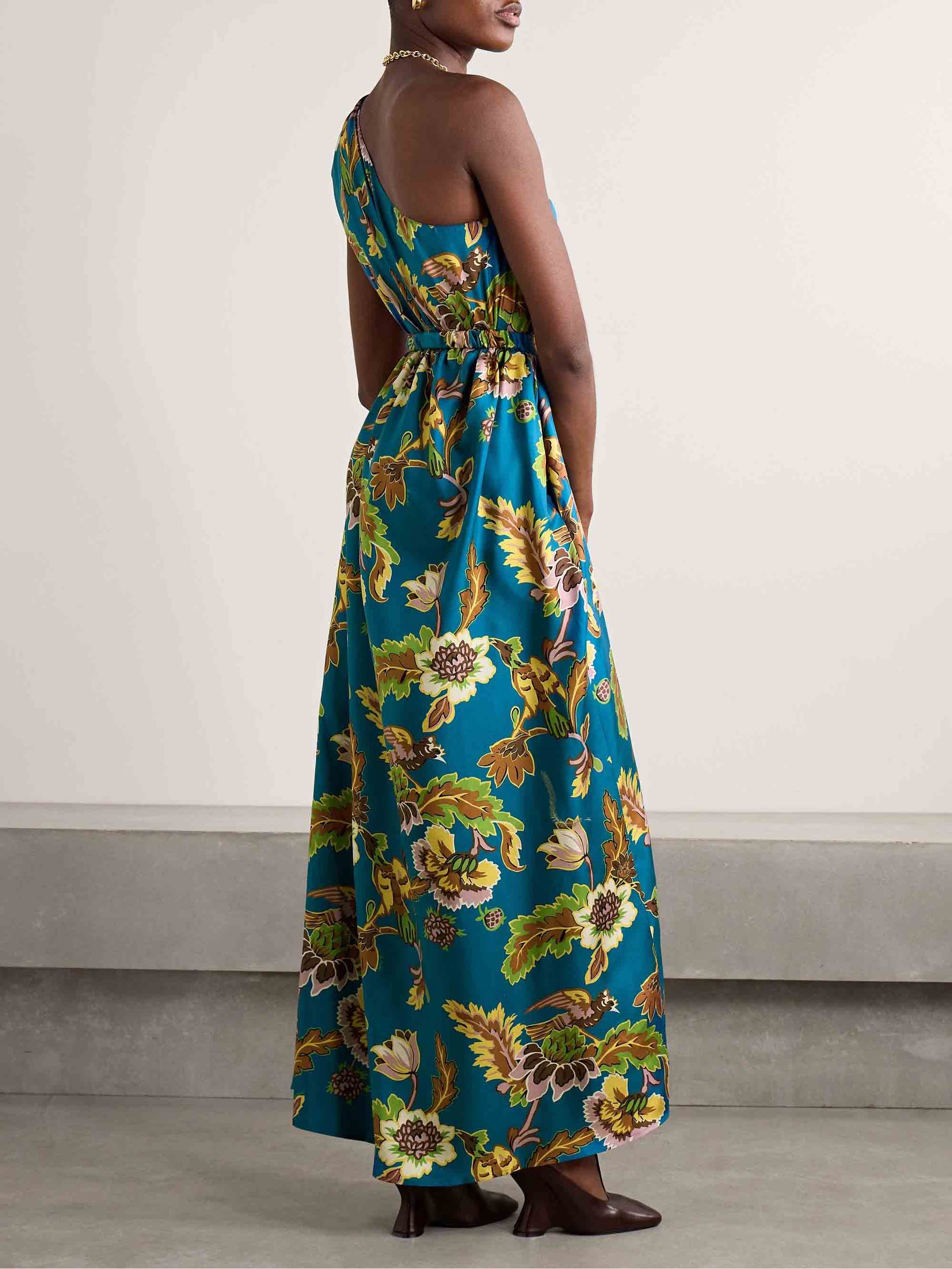 Robe longue unique à imprimé floral et à une épaule