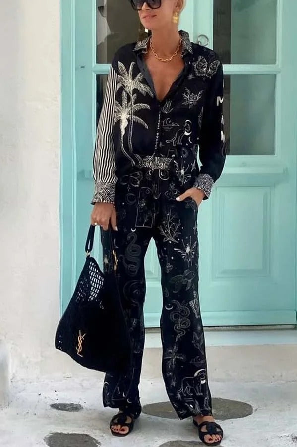 Set aus langärmliger Bluse und Hose mit weitem Bein und Tasche in der elastischen Taille von Black Magic aus Satin mit einzigartigem Aufdruck