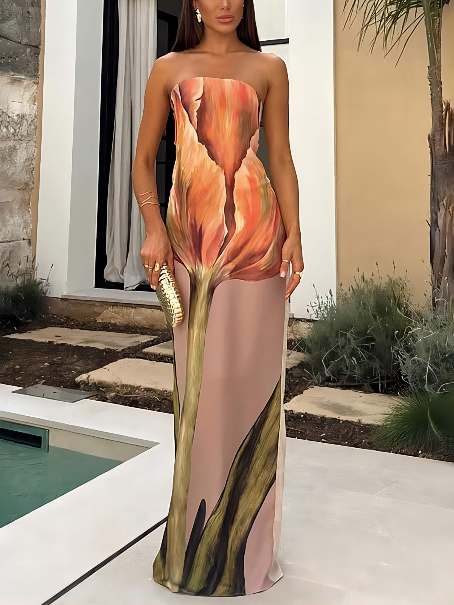Stilvolles ärmelloses schulterfreies Maxikleid mit Graffiti-Print