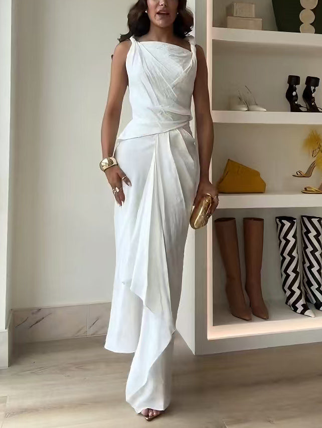 Elegantes, entspanntes, drapiertes, plissiertes Maxikleid