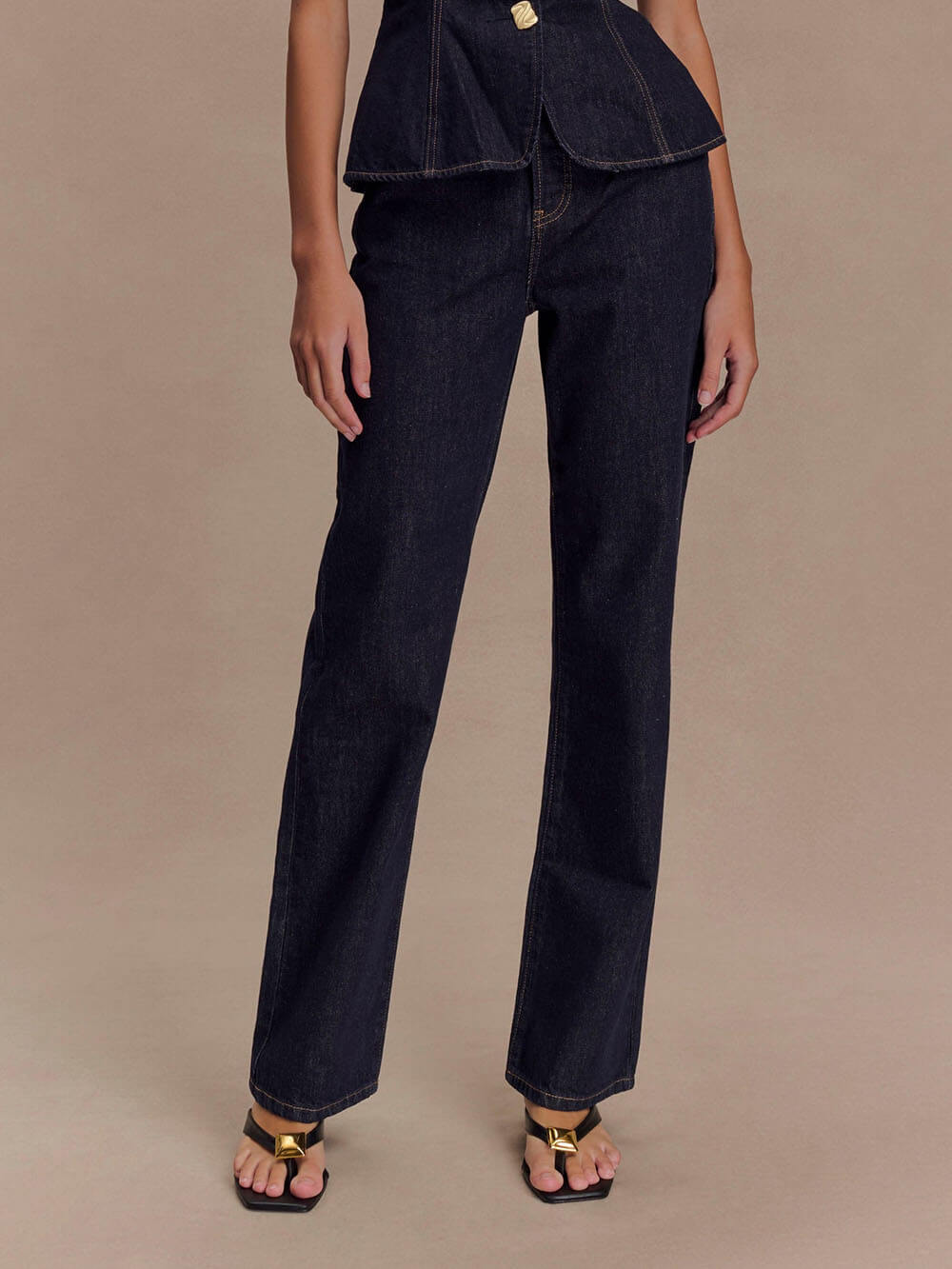 Moderne, verspielte, einzigartige Jeans mit hoher Taille und gerader Passform