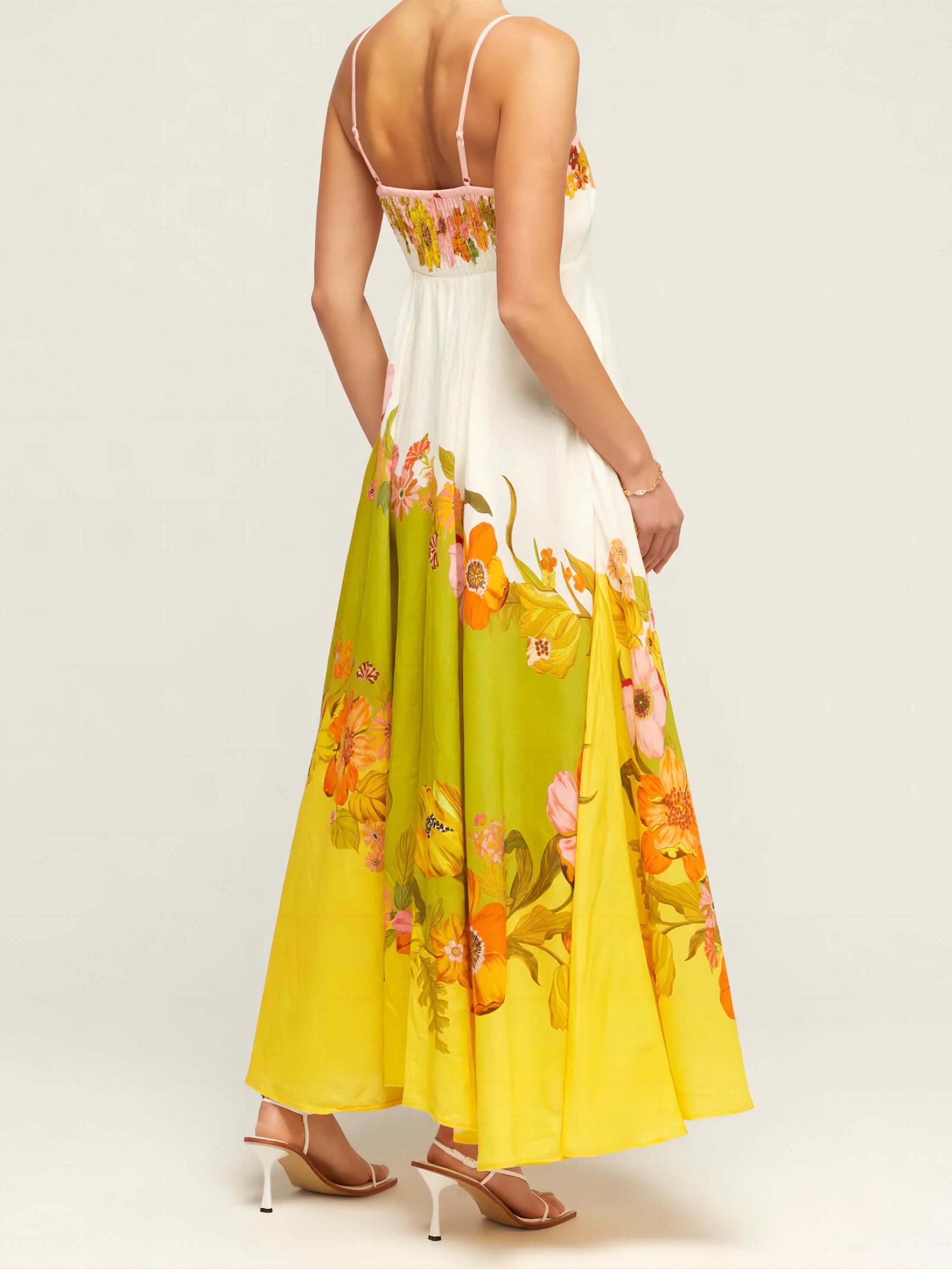Robe midi à bretelles imprimées sophistiquée, moderne et unique