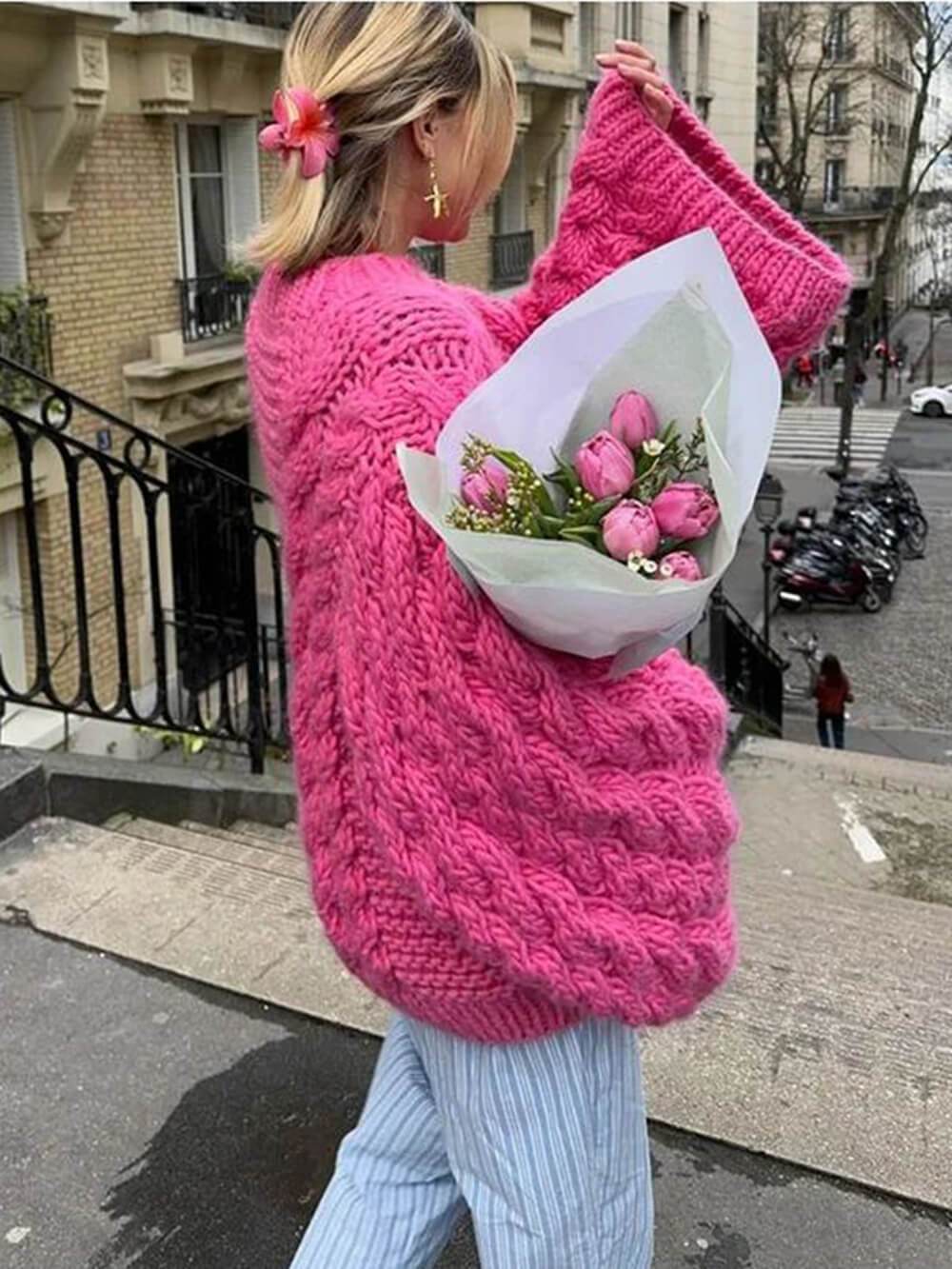 Lässiger und vielseitiger süßer Pullover mit Trompetenärmeln und Zopfmuster