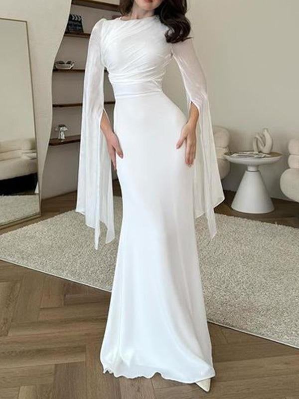 Elegantes Maxikleid aus Satin mit ausgestellten Ärmeln
