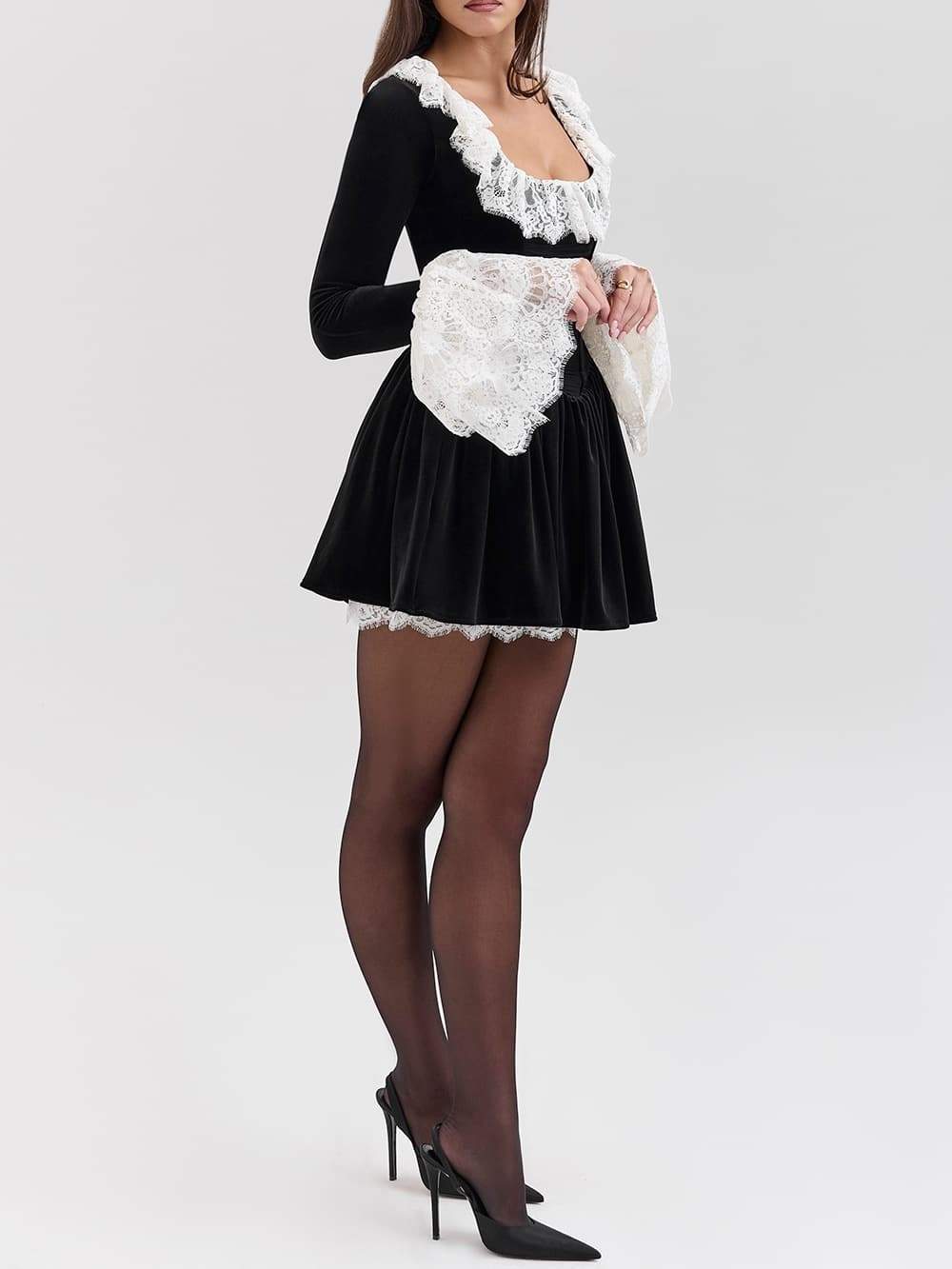 Elegantes Minikleid mit Samt-Spitzenbesatz
